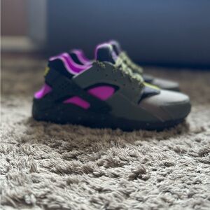 Nike Hurrache run size 6